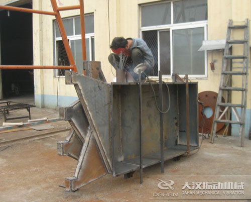 多層直線振動(dòng)篩生產(chǎn)制造 多層直線振動(dòng)篩生產(chǎn)制造