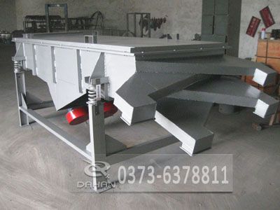 大型直線振動(dòng)篩 大型直線振動(dòng)篩
