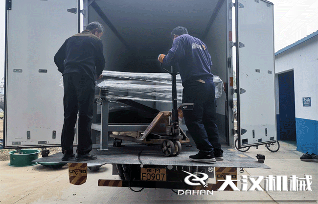 直線振動(dòng)篩發(fā)貨